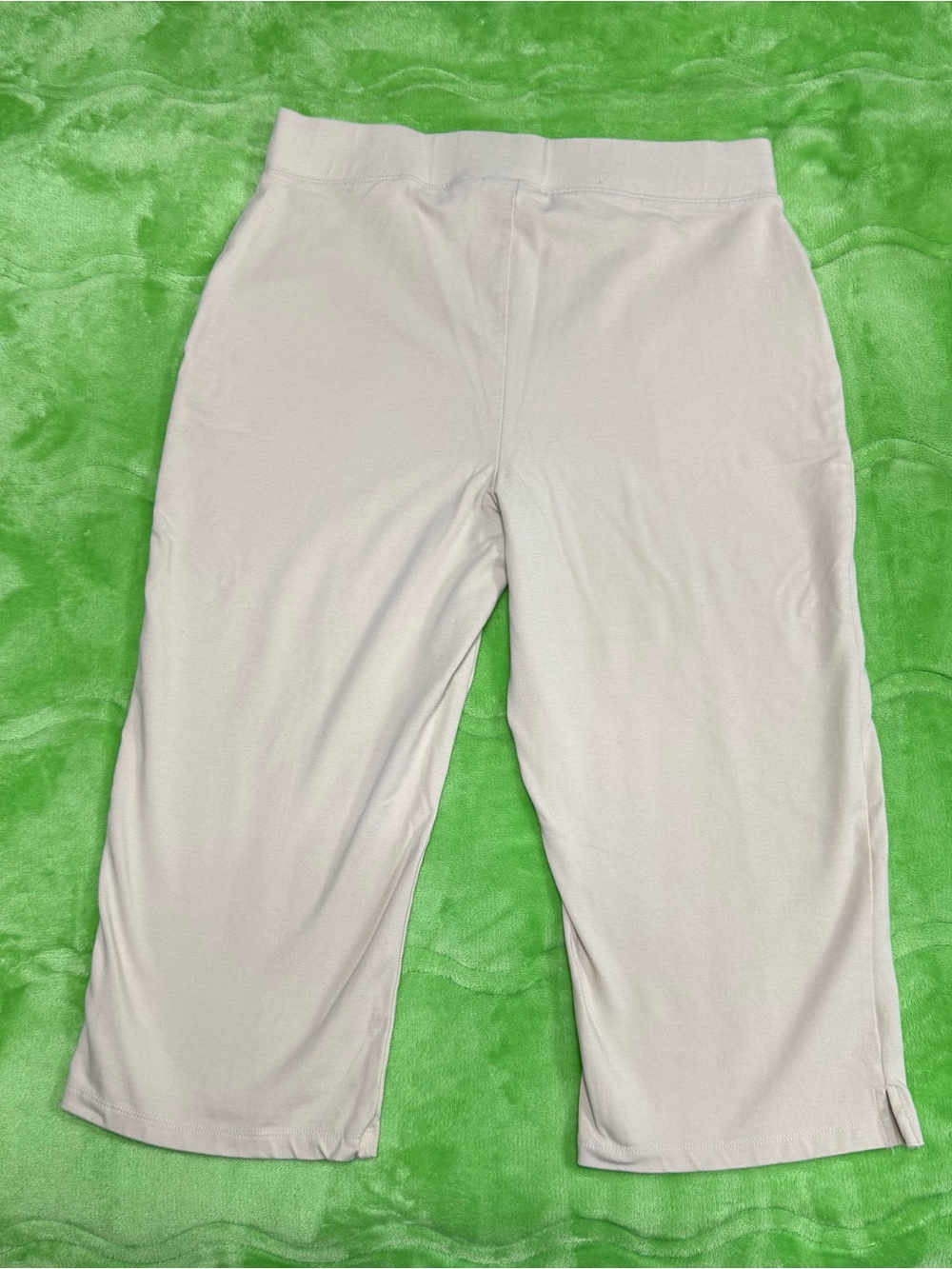 D&Co Active Capris - Picture 2 of 4